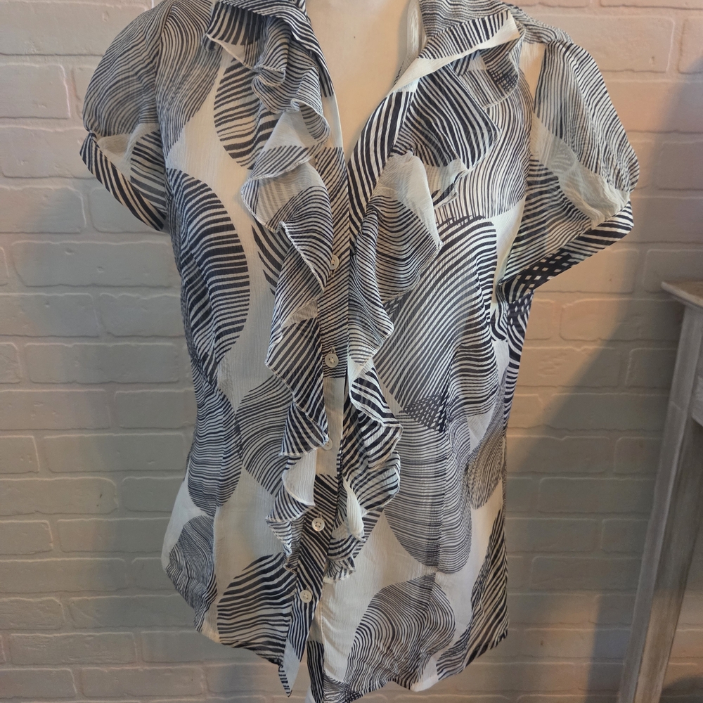 Ann Taylor Navy and White Ruffled Short Sleeve Blouse